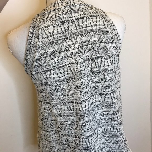 W5 Sweater Tank High Neck Fringe Gray Aztec Small - Picture 4 of 6